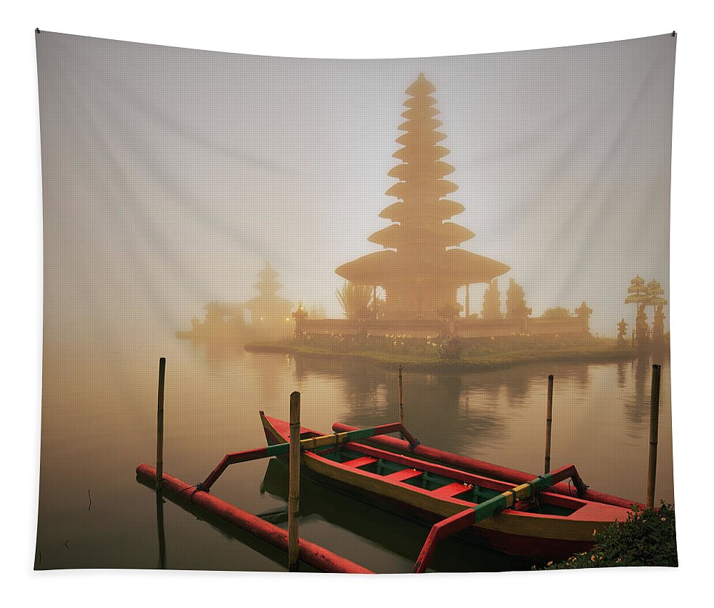 Pura Ulun Danu - Tapestry